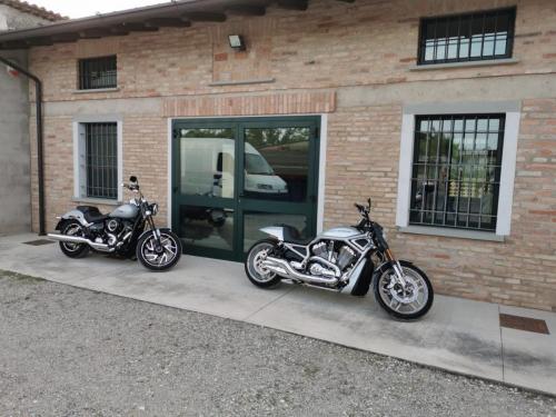 c6e4b99e-57bd-416c-8f6c-9d869452fd60